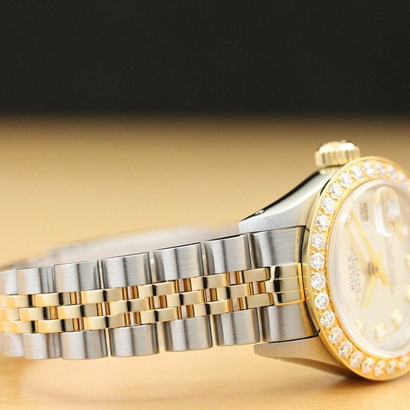 Sale! Rolex Datejust 1CT+ Diamond Bezel! Mint condition - Picture 7 of 9